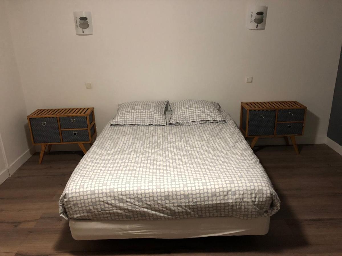Le Relais De Pierre Bed and Breakfast Arpajon Esterno foto